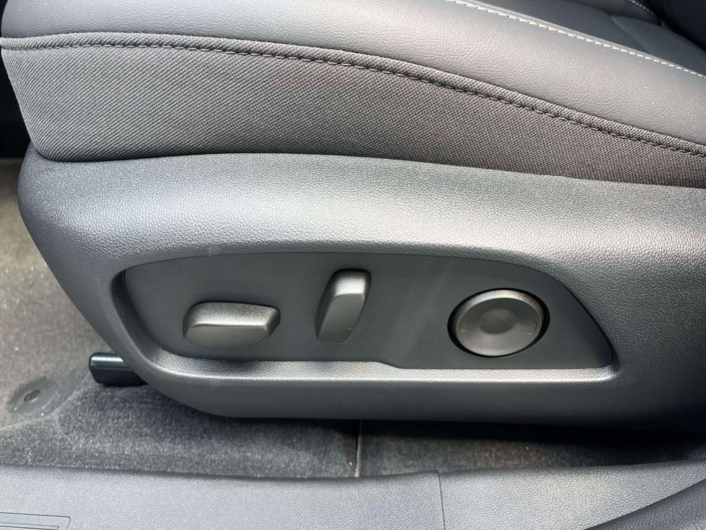 New 2026 GMC Terrain Elevation w/ Elevation Premium Package AWD/4WD image 24