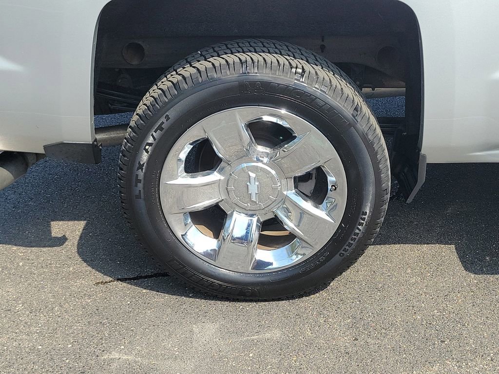 Used 2018 Chevrolet Silverado 1500 LTZ AWD/4WD image 7