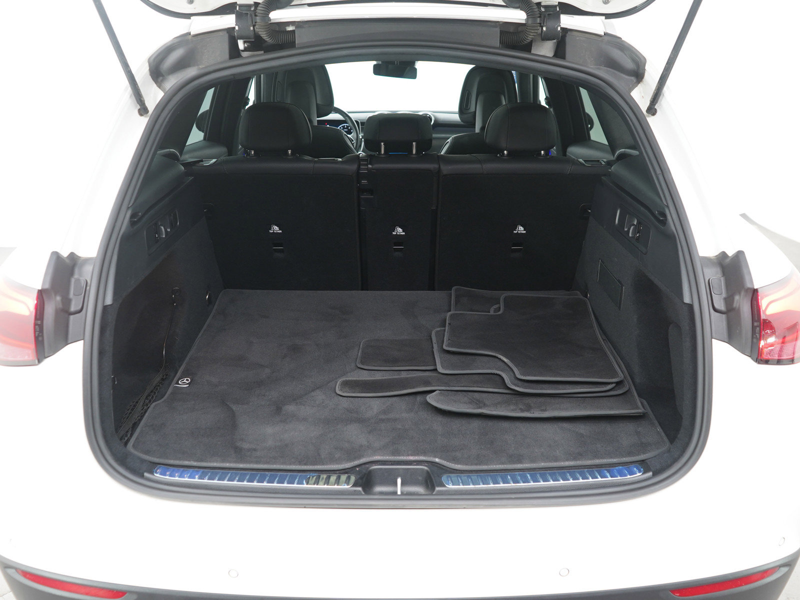 Used 2024 Mercedes-Benz GLC 300 4MATIC image 16