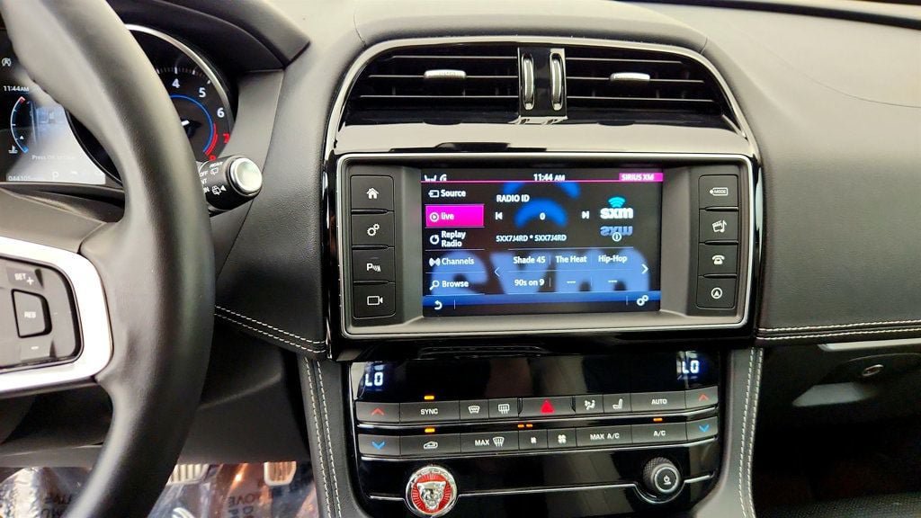 Used 2018 Jaguar F-PACE S AWD/4WD image 18