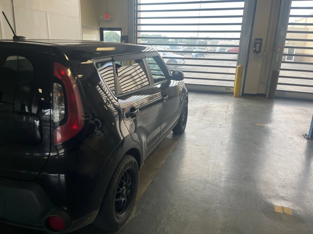 Used 2016 Kia Soul w/ Option Group 020 FWD image 6