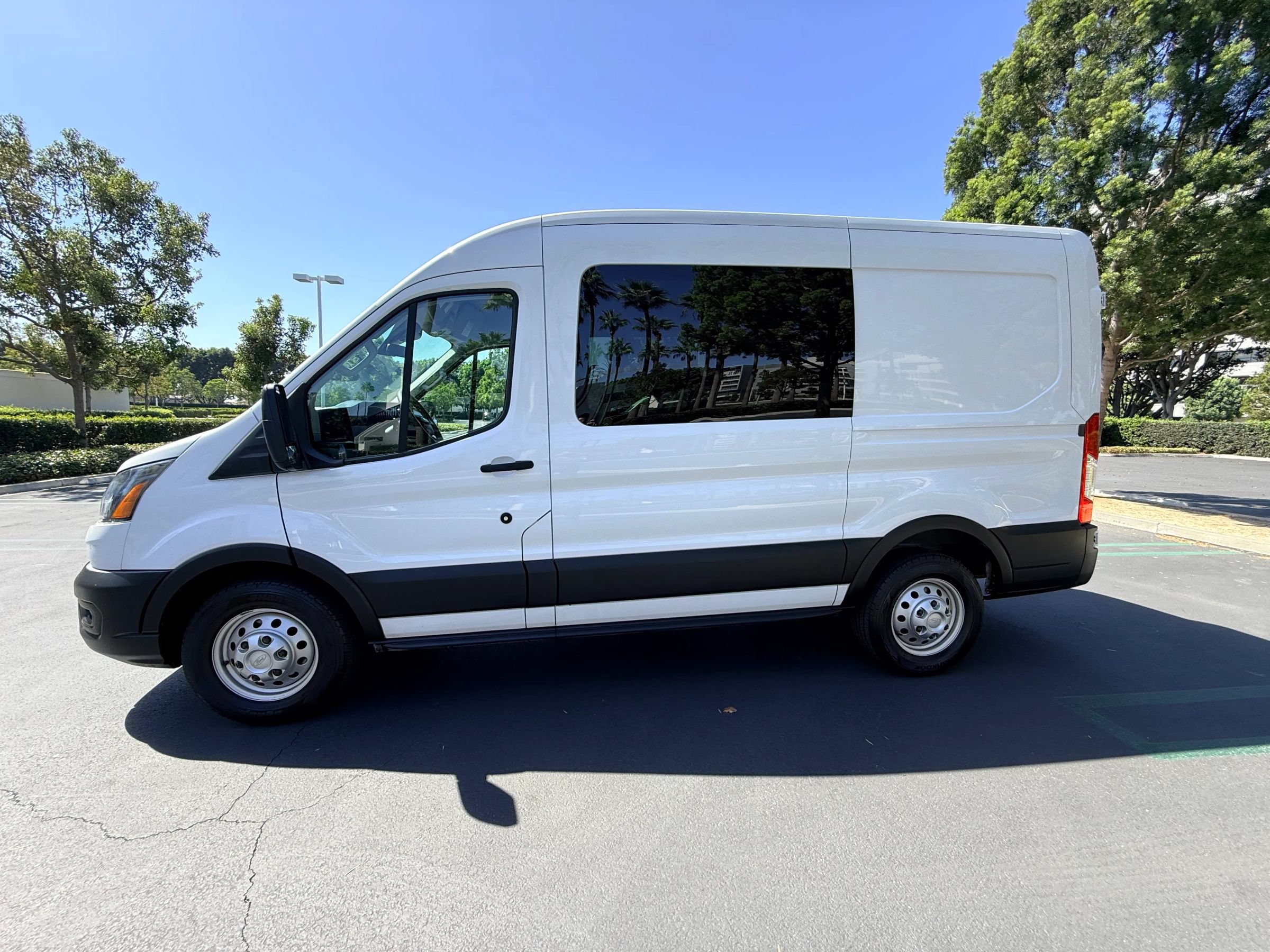 Used 2021 Ford Transit 250 AWD Medium Roof image 3