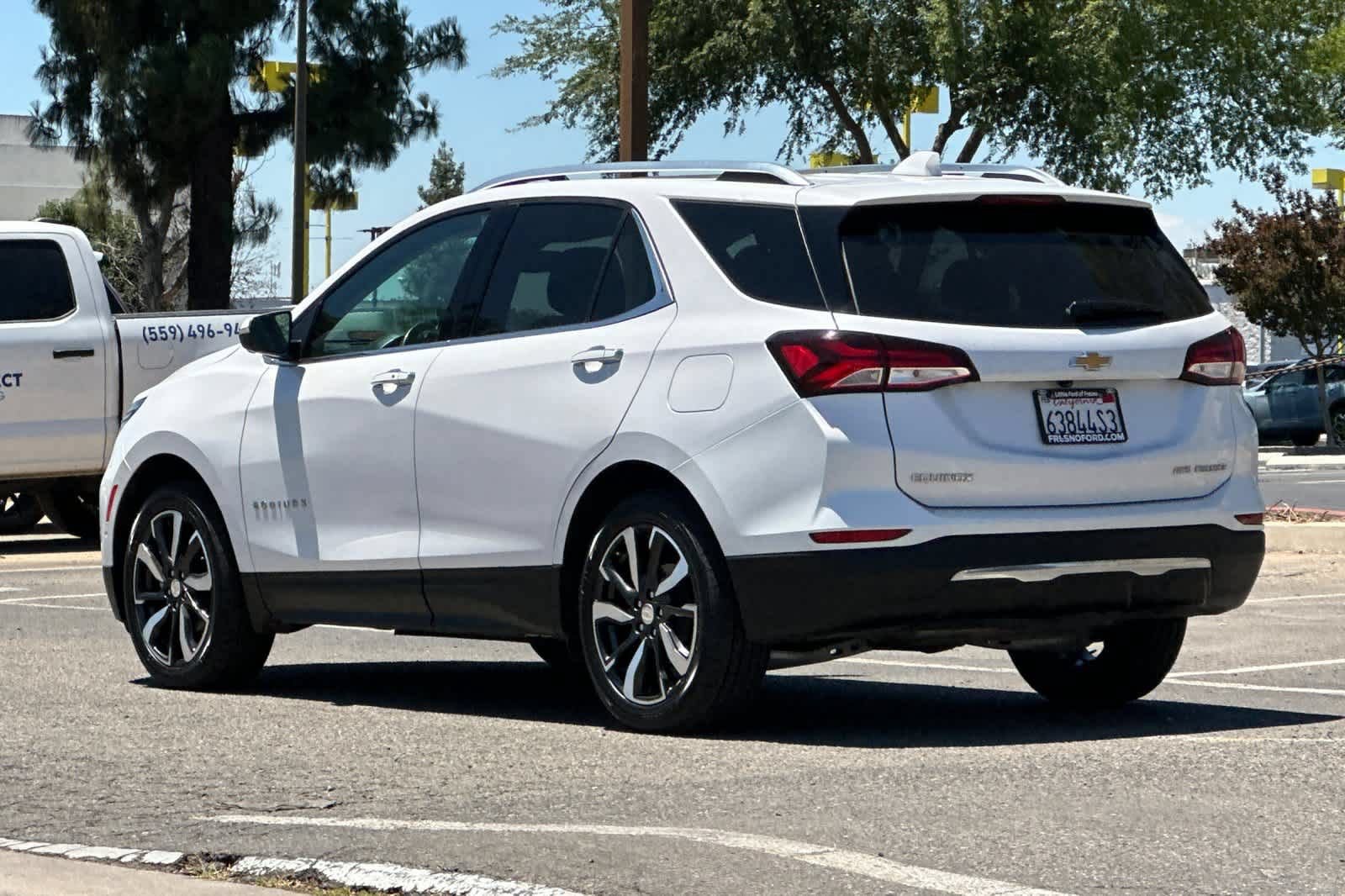Used 2023 Chevrolet Equinox Premier AWD/4WD image 6