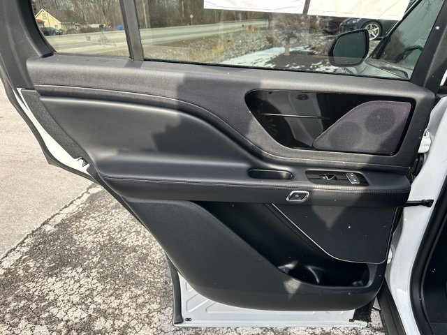 Used 2023 Lincoln Aviator AWD w/ Premium Package image 29