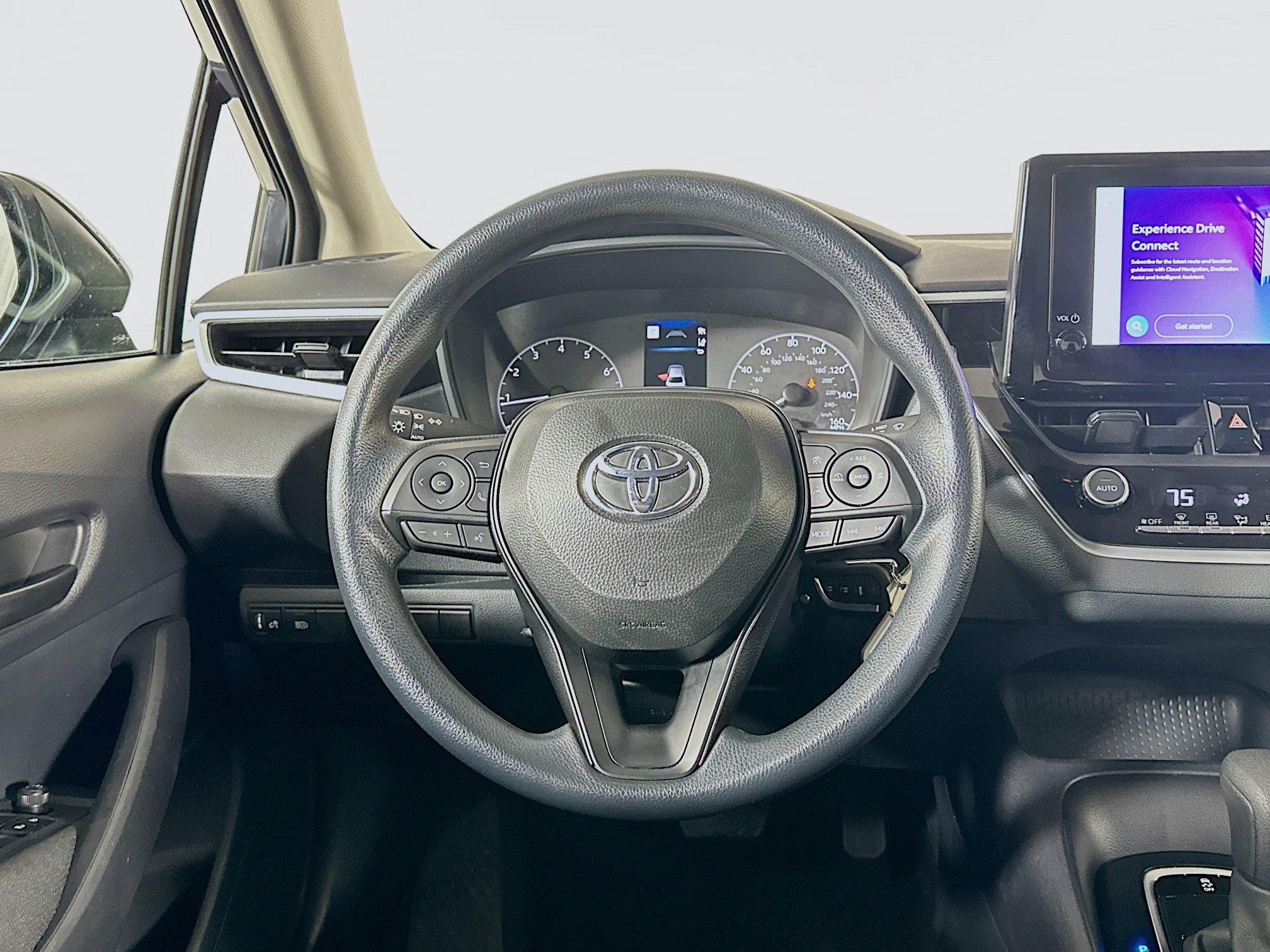 Used 2025 Toyota Corolla LE image 17