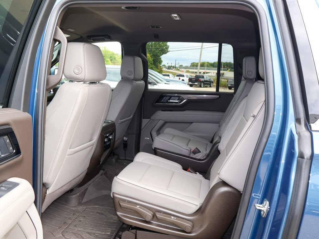 New 2026 GMC Yukon XL Elevation AWD/4WD image 12