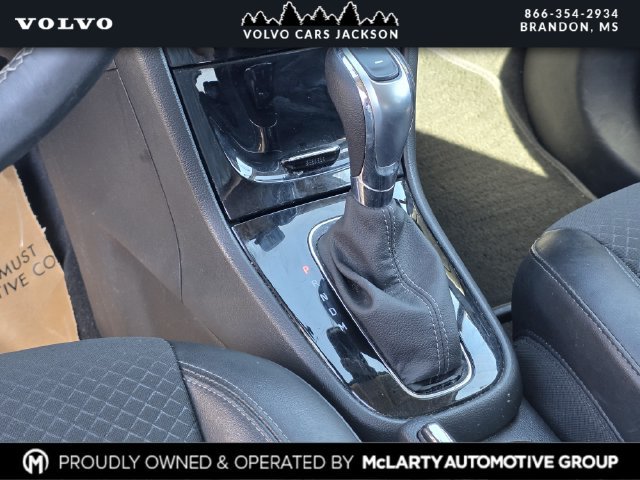 Used 2022 Buick Encore Preferred AWD/4WD image 21
