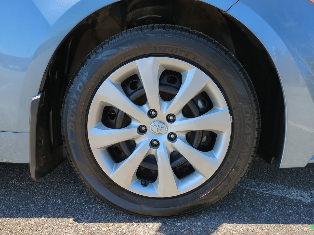 Used 2026 Toyota Corolla LE FWD image 11