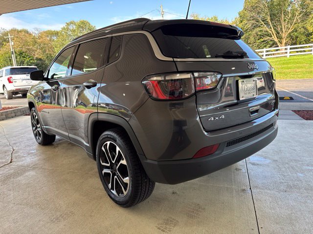 Used 2022 Jeep Compass Limited AWD/4WD image 8