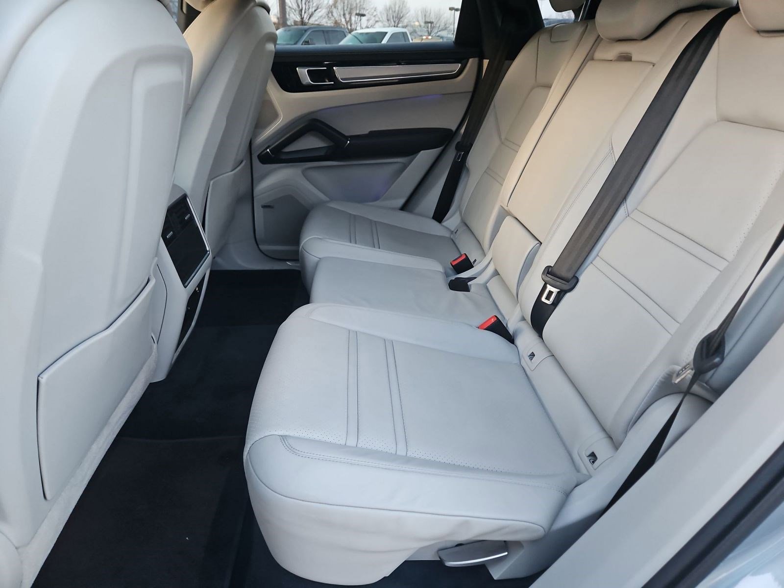 Certified 2021 Porsche Cayenne S image 20