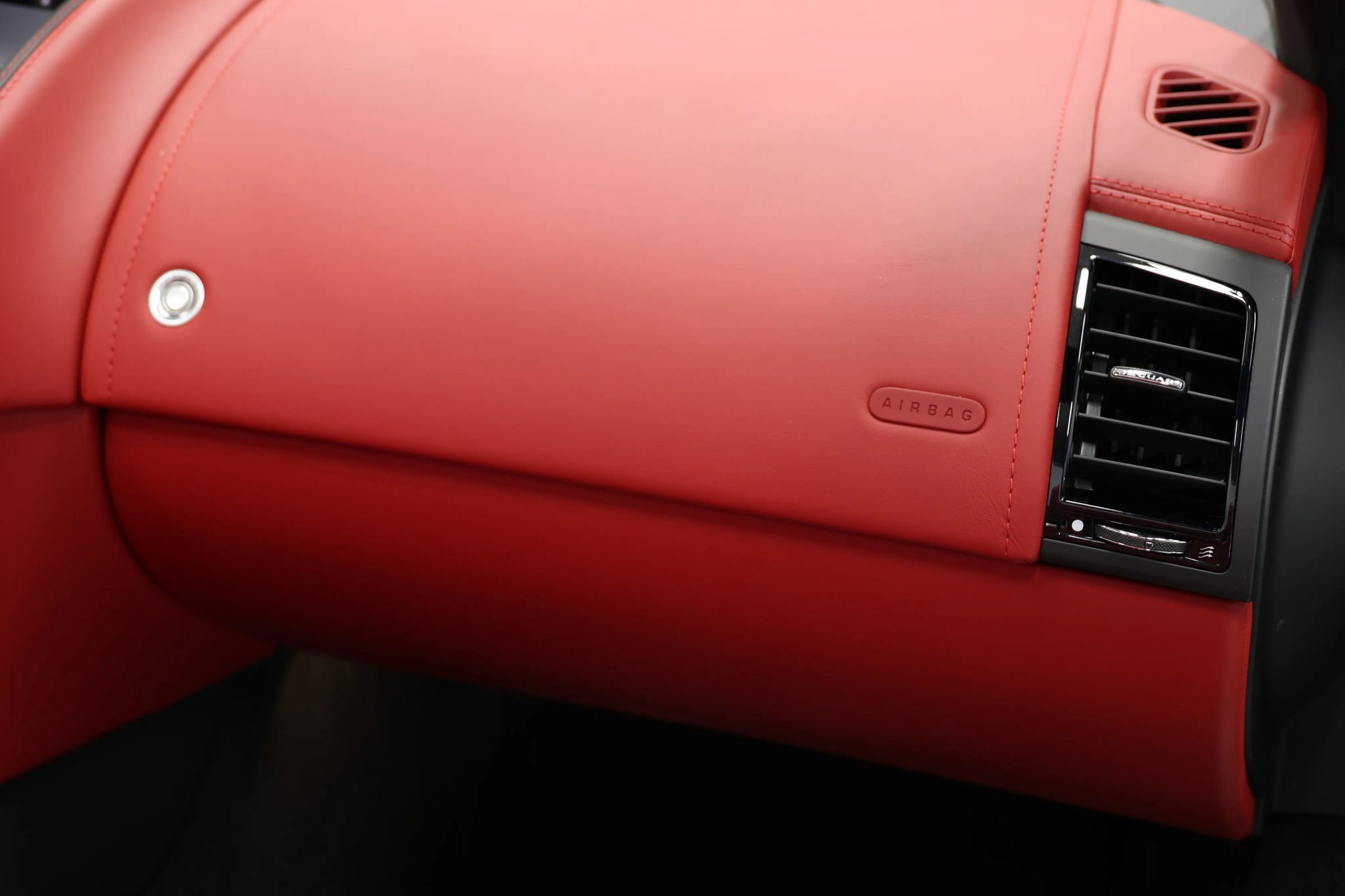 Used 2023 Jaguar F-TYPE R image 58