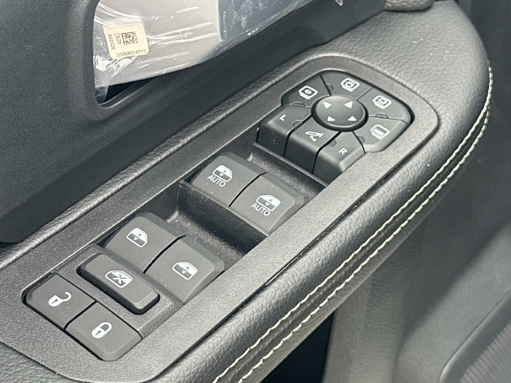 New 2026 RAM 3500 Big Horn AWD/4WD image 17