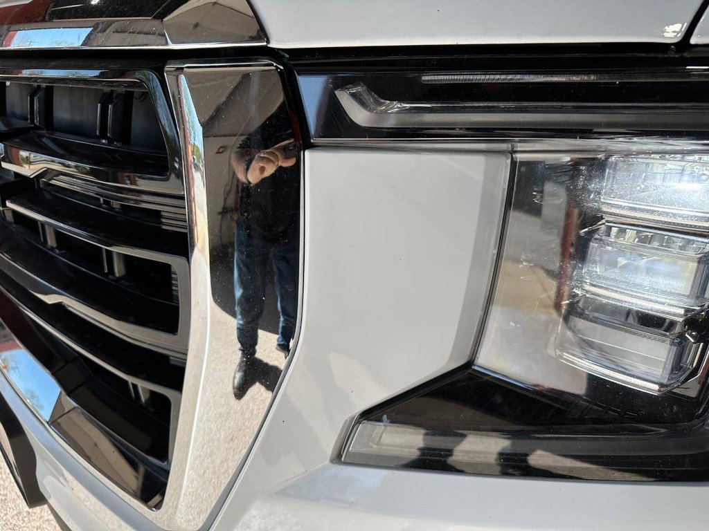 Used 2022 GMC Yukon XL SLE w/ Max Trailering Package image 11