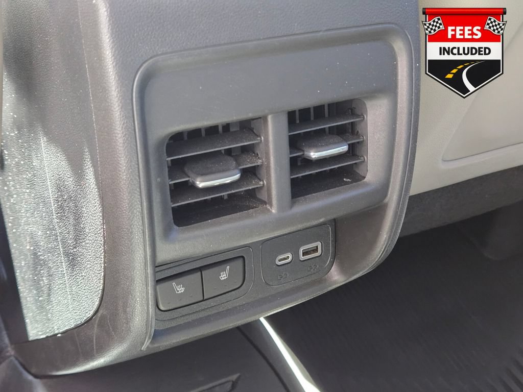 Used 2023 Cadillac XT4 Luxury w/ Cold Weather Package FWD image 18