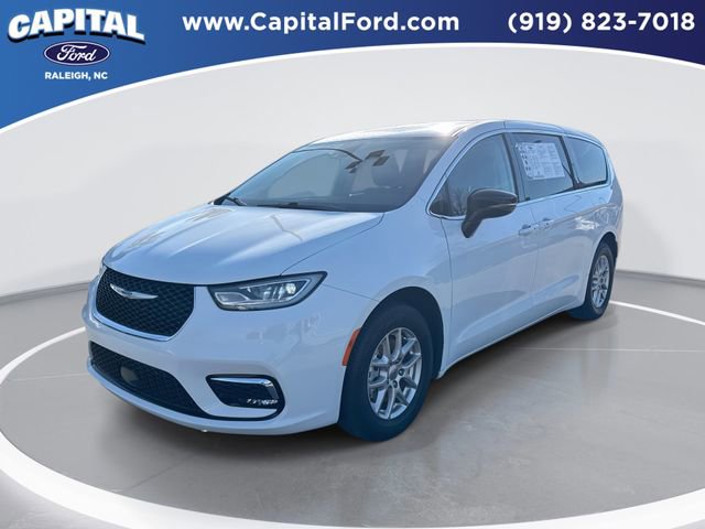 Used 2024 Chrysler Pacifica Touring-L