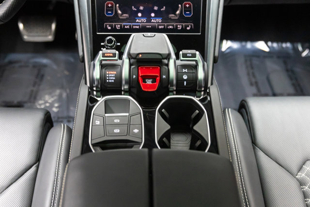 Used 2021 Lamborghini Urus image 9