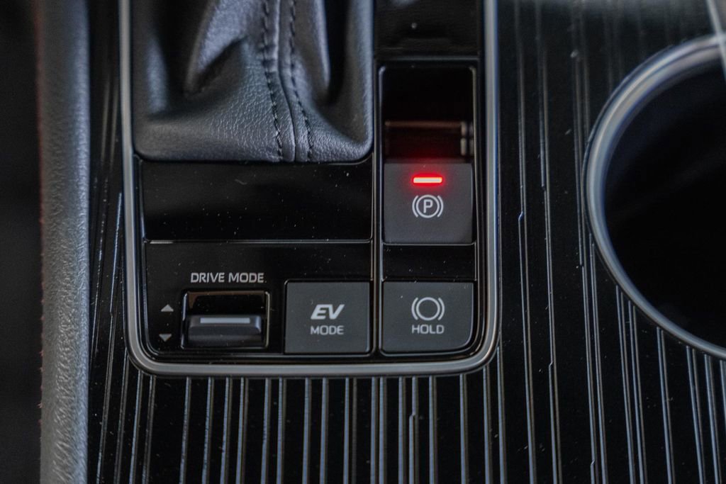 Used 2026 Toyota Sienna XSE image 25