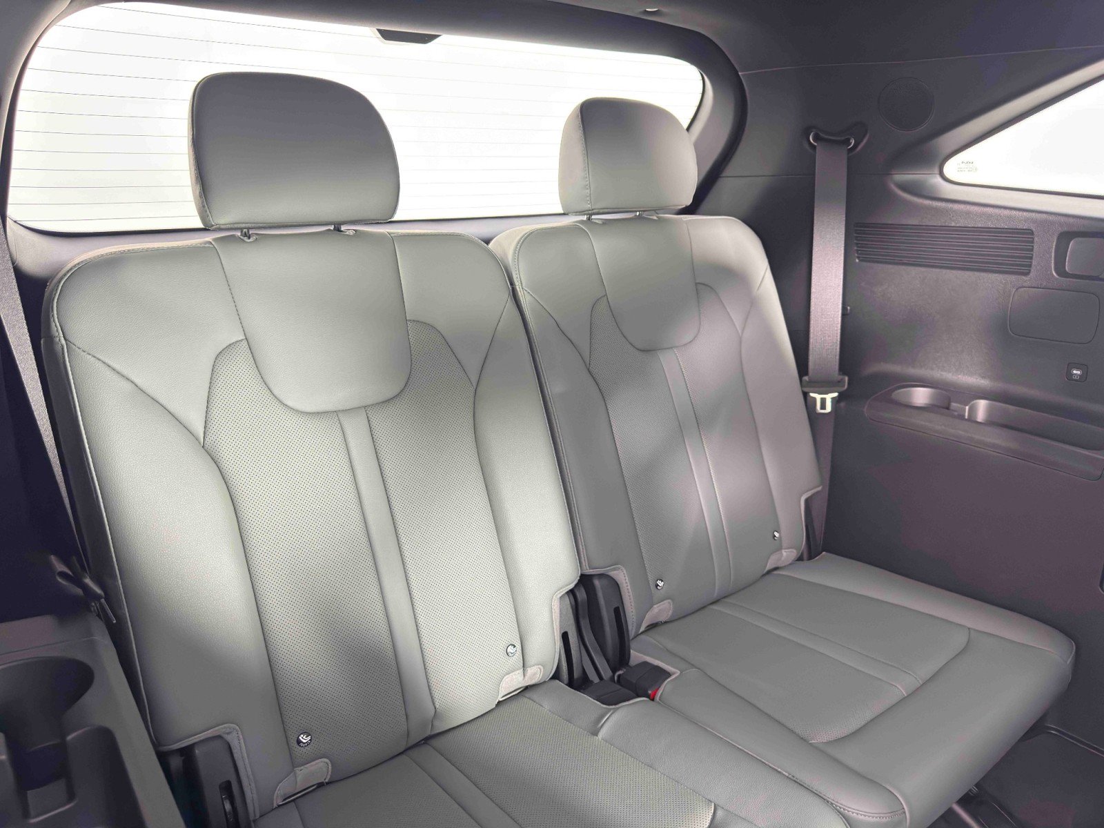 Used 2025 Kia Sorento SX Prestige w/ Sage Leather Package image 43
