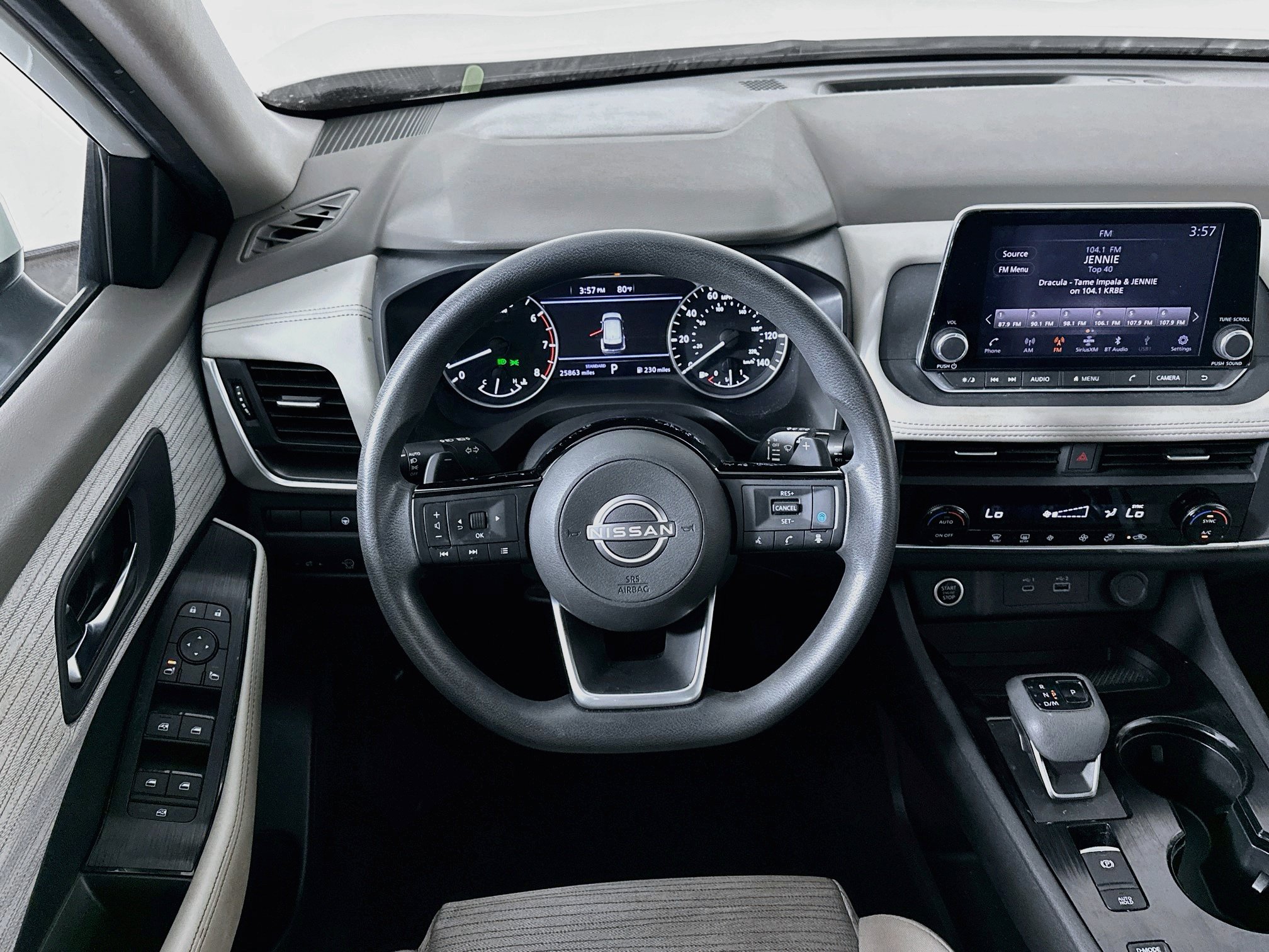 Used 2023 Nissan Rogue SV FWD image 18