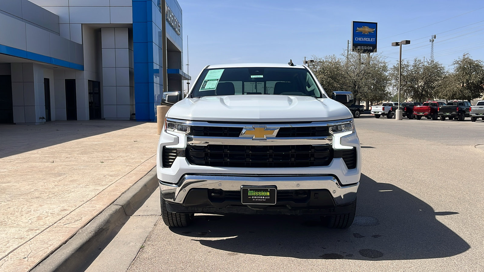 Used 2025 Chevrolet Silverado 1500 LT w/ Texas Edition Plus image 2