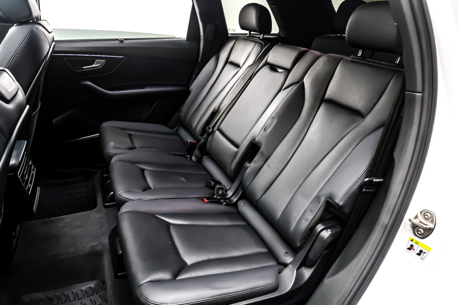 Used 2023 Audi Q7 3.0T Prestige image 9