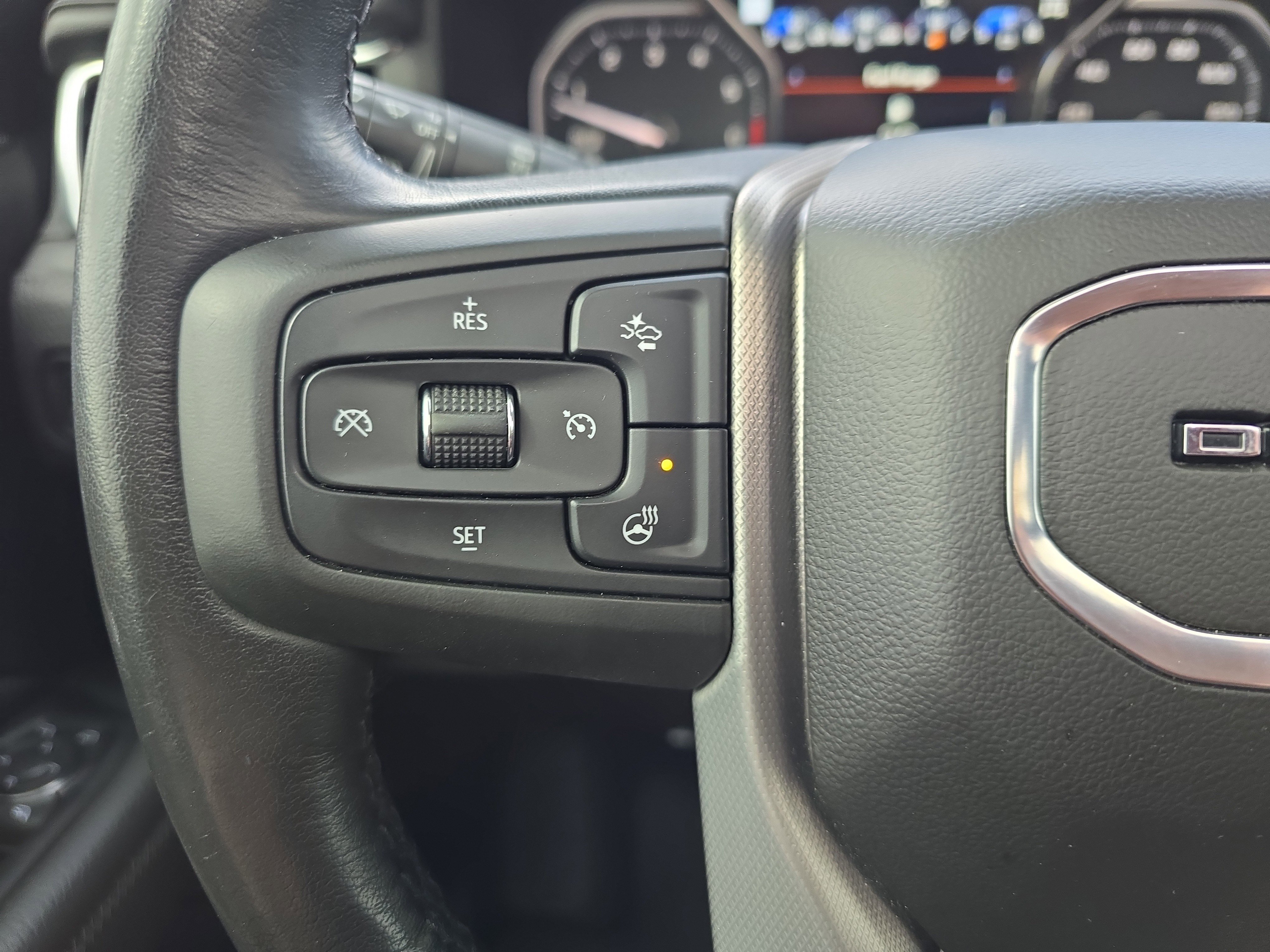 Used 2021 GMC Yukon Denali w/ Denali Premium Package AWD/4WD image 23