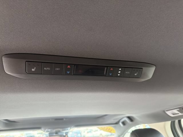 Certified 2024 Toyota Sienna Platinum FWD image 23