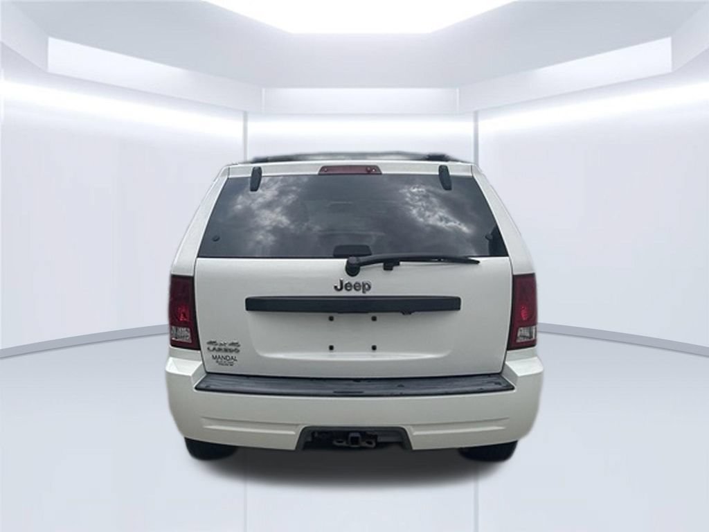 Used 2009 Jeep Grand Cherokee Laredo AWD/4WD image 4