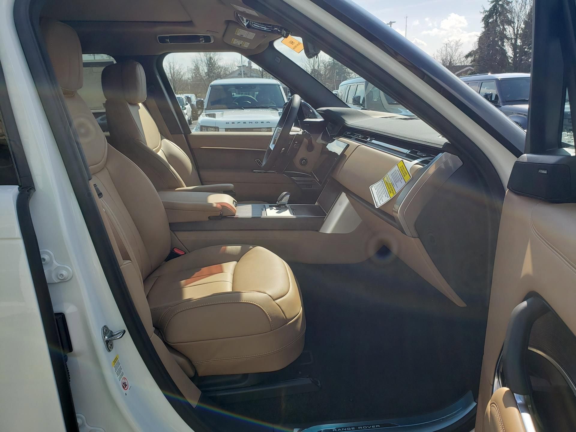 New 2026 Land Rover Range Rover SE image 17