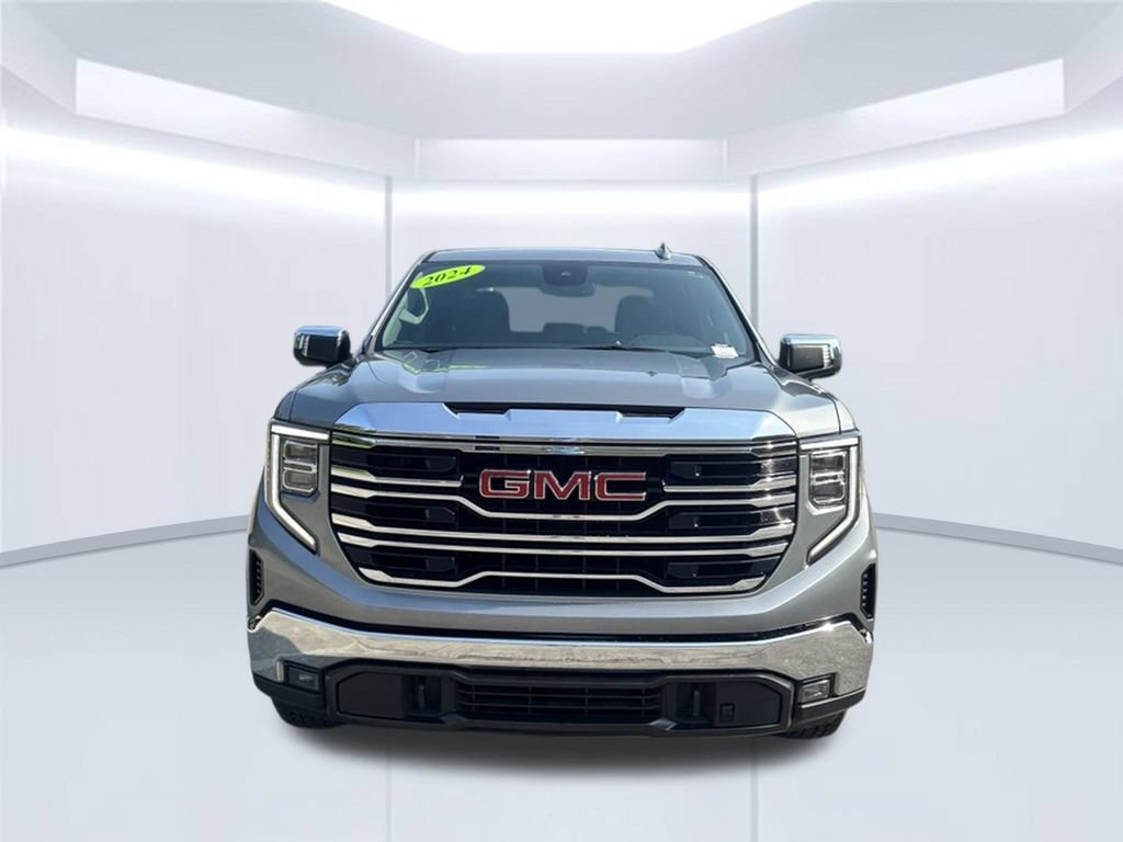 Used 2024 GMC Sierra 1500 SLT AWD/4WD image 2