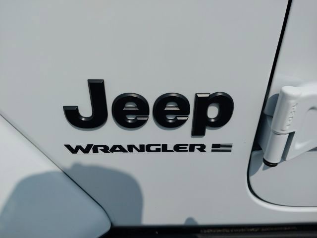 New 2025 Jeep Wrangler Sahara image 17