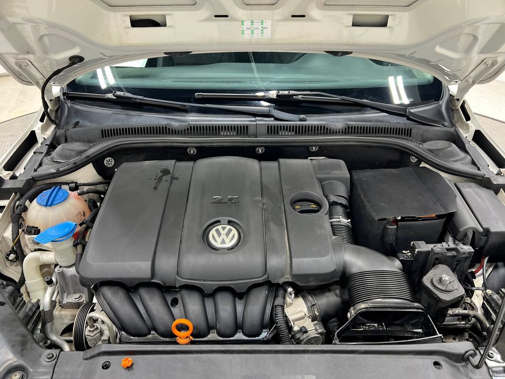 Used 2012 Volkswagen Jetta SE FWD image 26