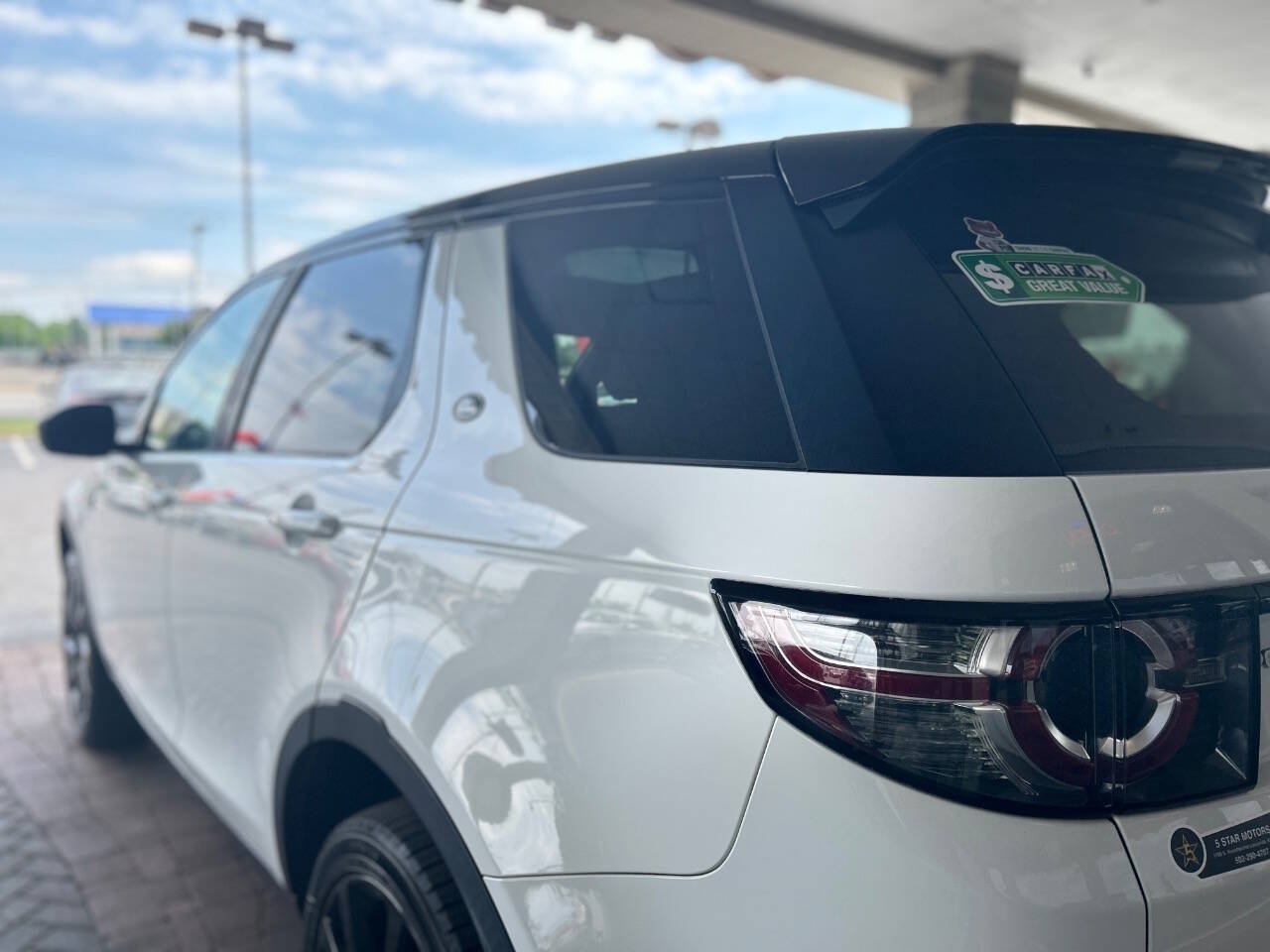 Used 2017 Land Rover Discovery Sport HSE AWD/4WD image 10