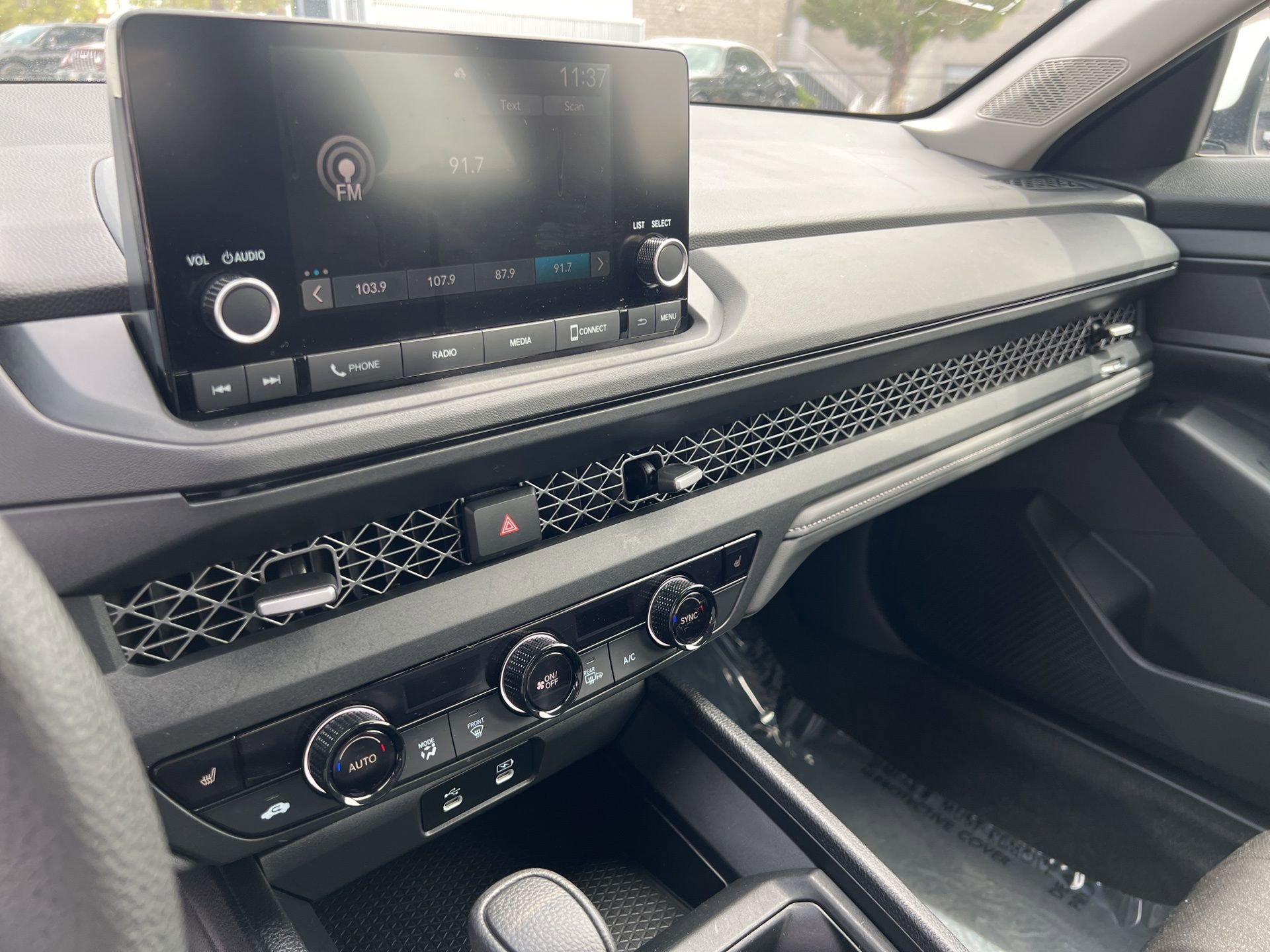 Used 2024 Honda Accord EX image 31