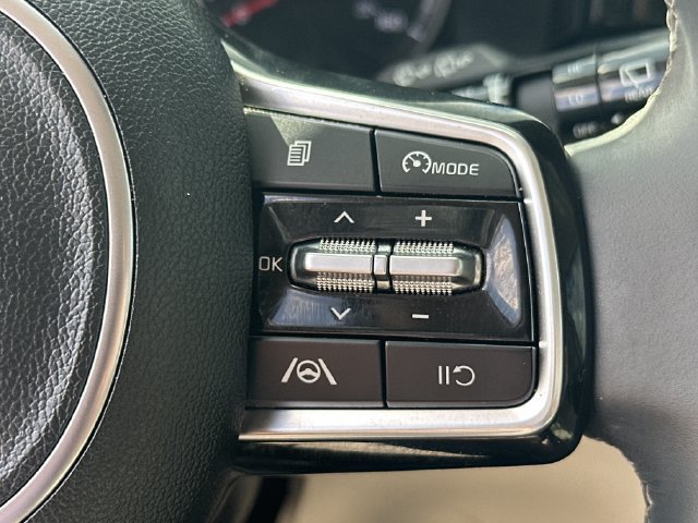 Certified 2023 Kia Sorento S w/ Panoramic Sunroof Package FWD image 21