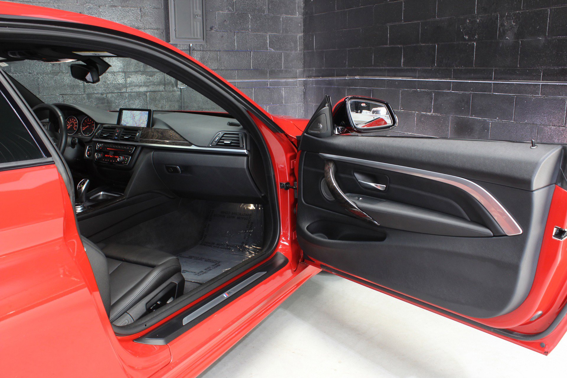 Used 2015 BMW 428i Coupe w/ M Sport image 24