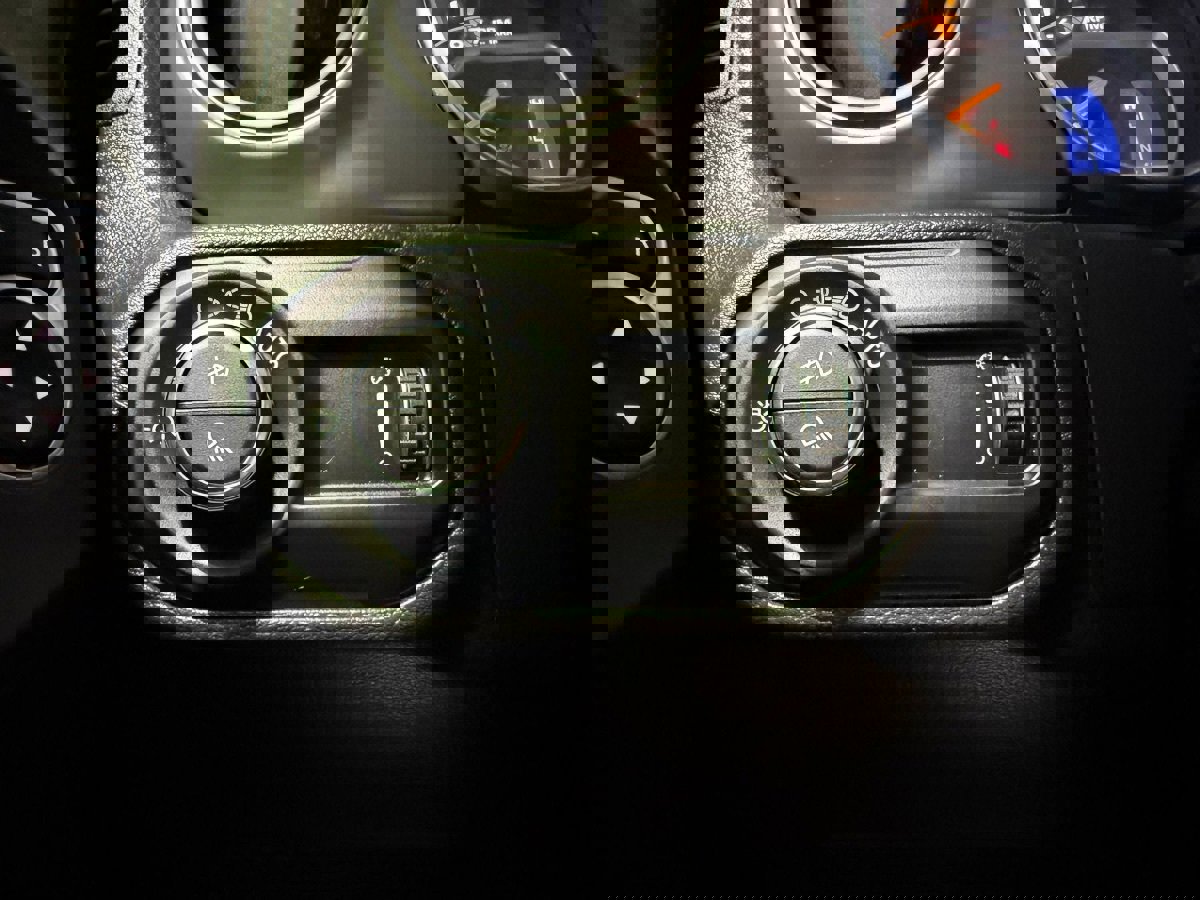 Used 2023 Jeep Gladiator Willys image 21