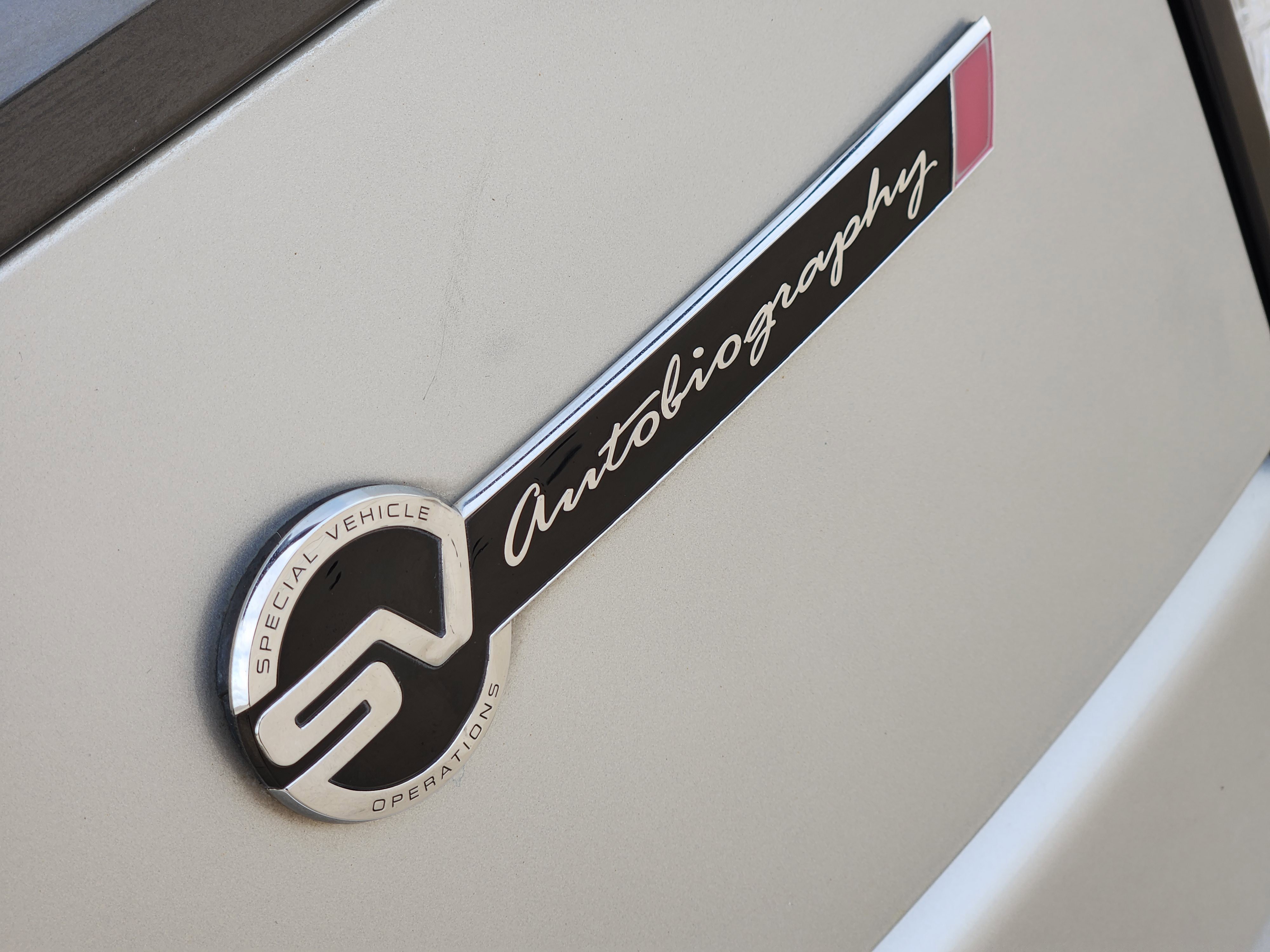 Used 2017 Land Rover Range Rover SV Autobiography Dynamic image 9