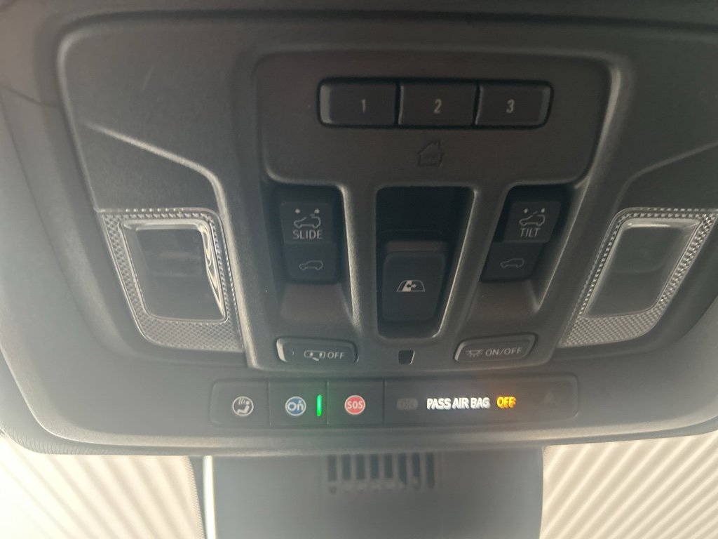 Used 2023 Chevrolet Silverado 1500 ZR2 w/ Technology Package image 36