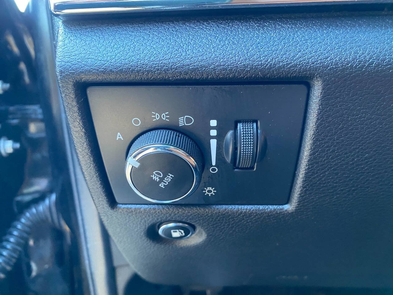 Used 2017 Jeep Grand Cherokee Summit w/ Platinum Series Group image 21