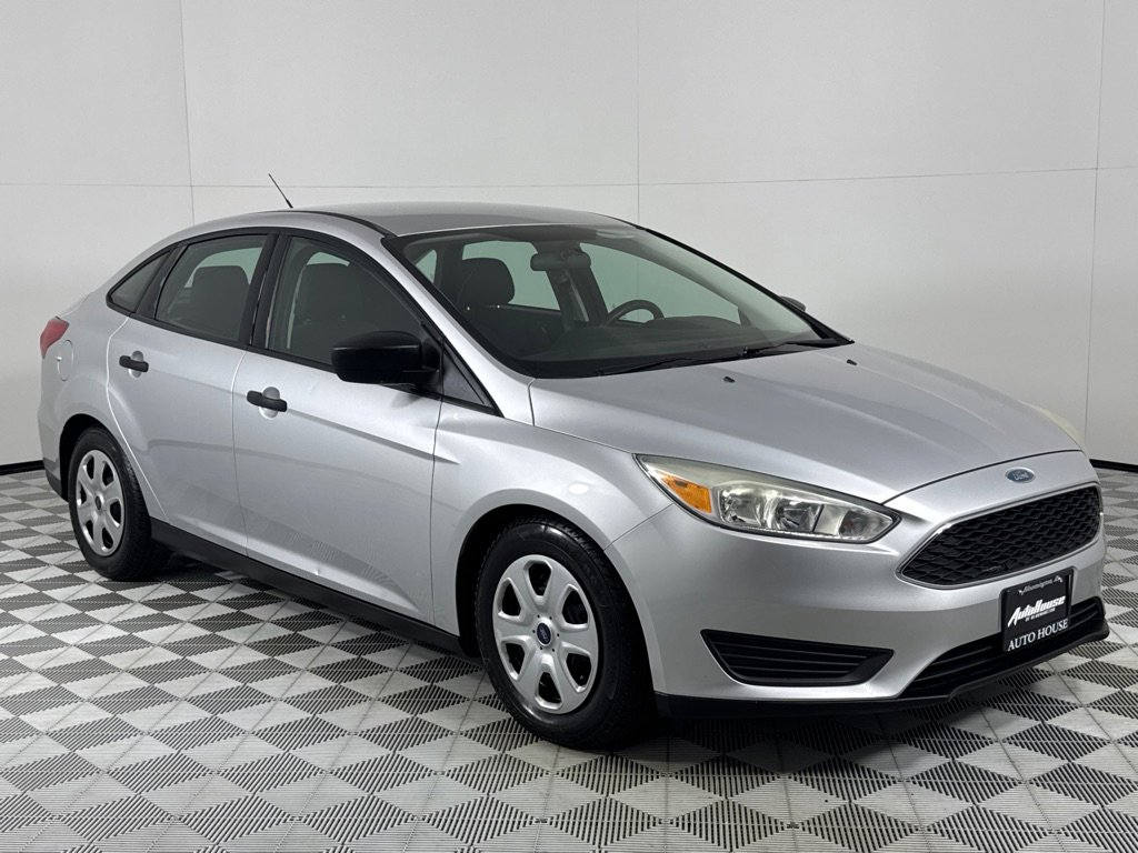 Used 2015 Ford Focus S image 3