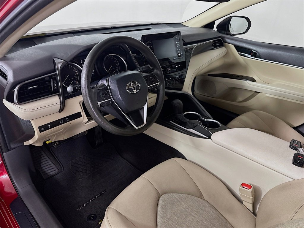Used 2021 Toyota Camry LE image 30