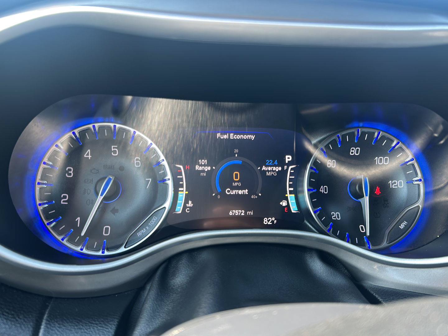 Used 2025 Chrysler Pacifica Select FWD image 23