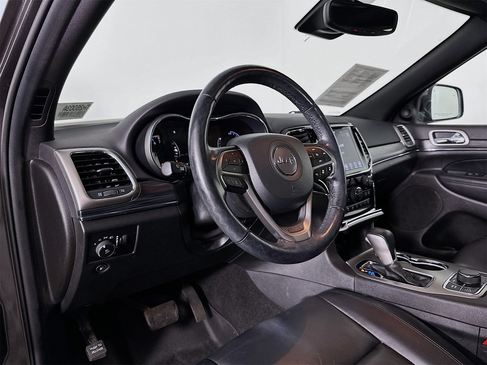 Used 2021 Jeep Grand Cherokee Limited w/ Trailer Tow Group IV image 9