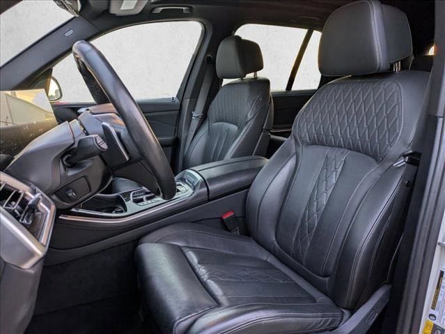 Used 2025 BMW X5 xDrive50e image 16