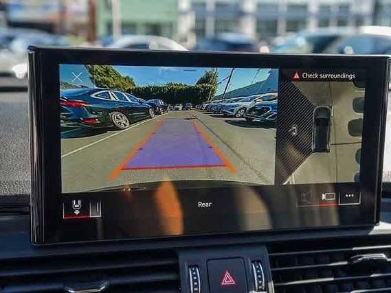 Used 2023 Audi Q5 e Premium Plus w/ Premium Plus Package image 28