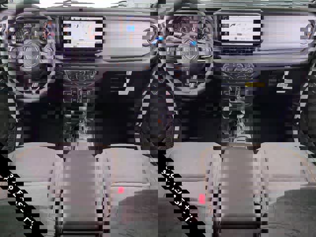 New 2025 Jeep Gladiator Sport image 15