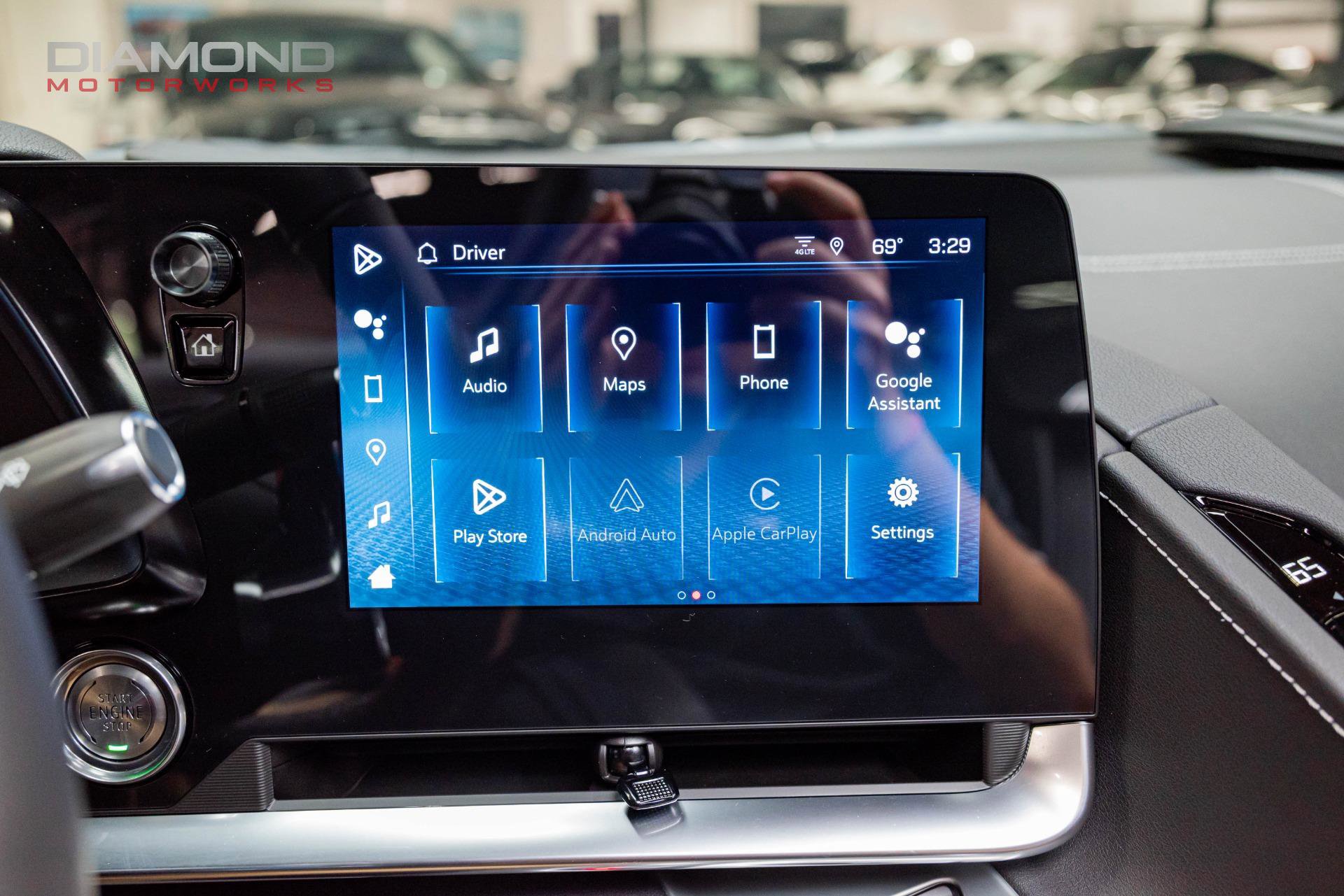 Used 2024 Chevrolet Corvette Stingray Coupe w/ Z51 Performance Package image 18