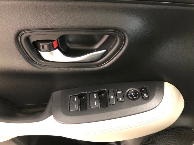 Used 2024 Honda HR-V LX image 19