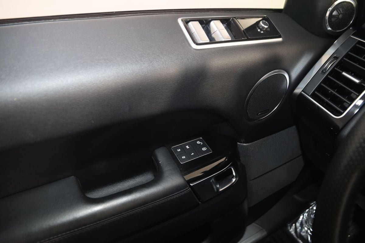 Used 2020 Land Rover Range Rover Sport HSE AWD/4WD image 36